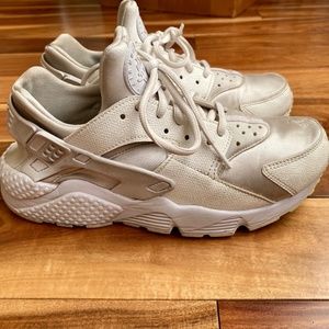 Nike Huarache Run All White Sneakers Shoes